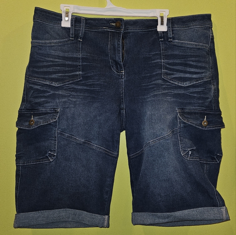 Flamingals Denim Bermuda Shorts – Size 3XL (US 16–18)